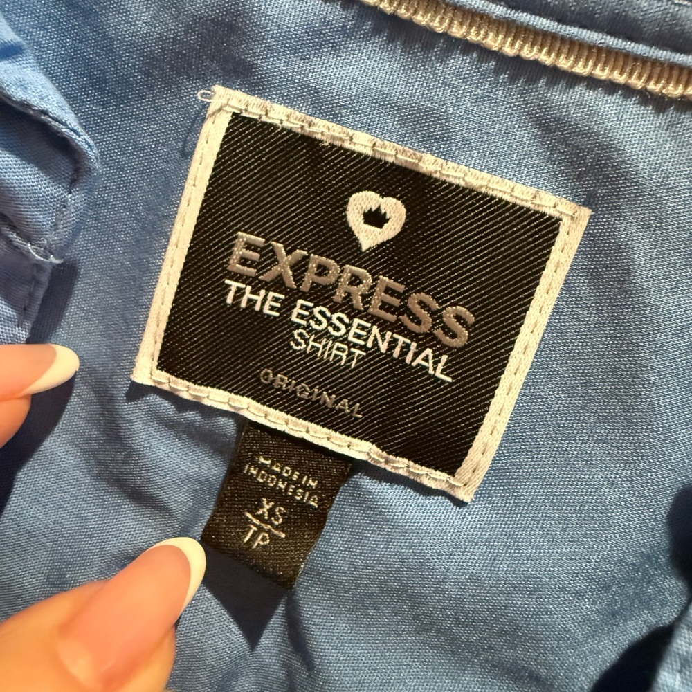 Bundle Express “The Essential” Women's Button-Down - image 7